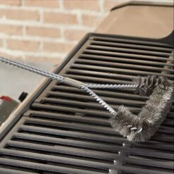 Weber Three-Sided Grill Brush 30cm 5 Weber Three-Sided Grill Brush 30cm -Weber || Kettler || Traeger Sales Store 1137684 1