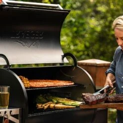 Traeger Ironwood 885 Wood Pellet BBQ Grill 15 Traeger Ironwood 885 Wood Pellet BBQ Grill -Weber || Kettler || Traeger Sales Store 1140955 5